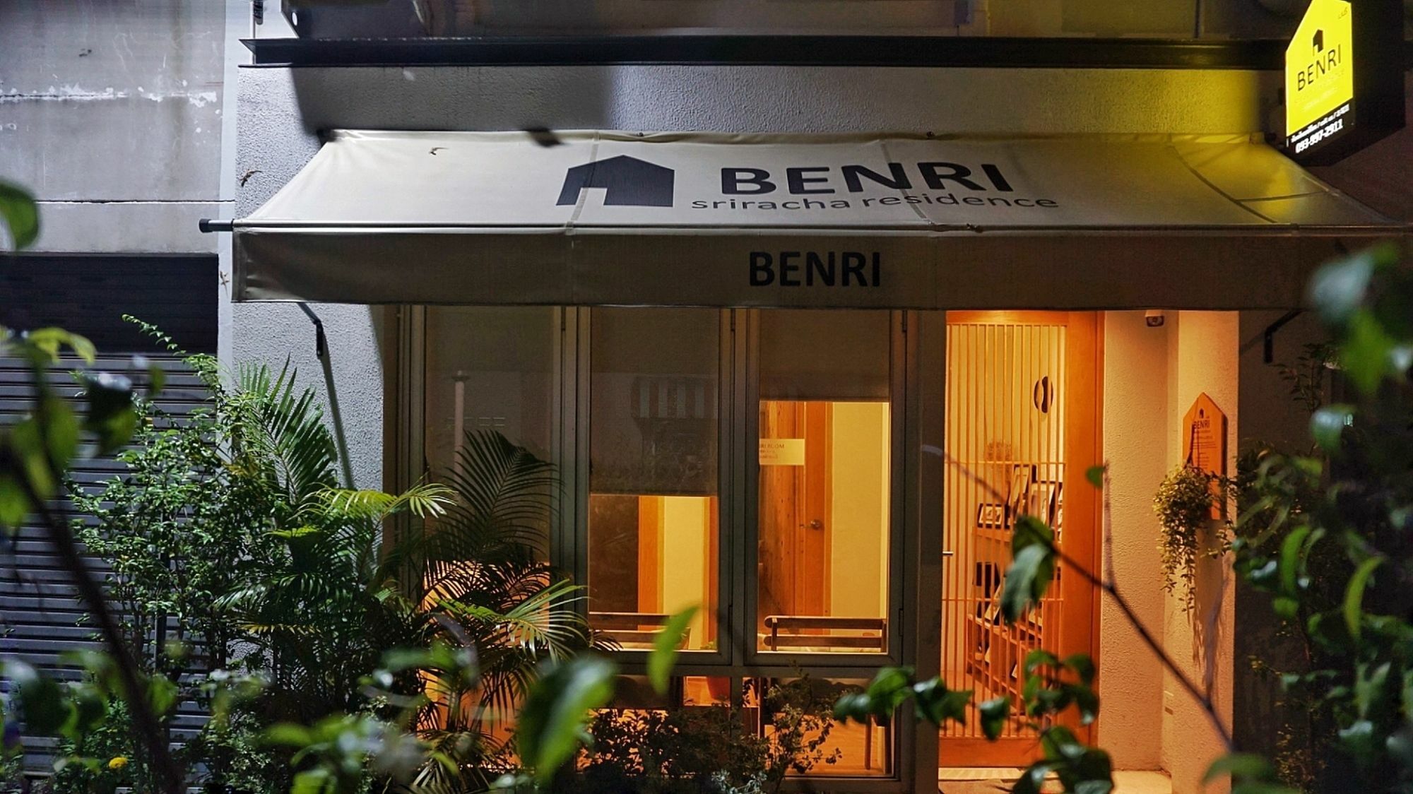Benri Sriracha Residence Si Racha Esterno foto